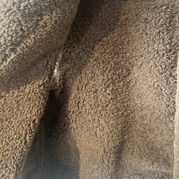 Marie Oliver Faux Suede Sherpa Fleece Lined Cropped Open Vest Large - Picture 4 of 6